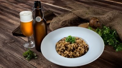 Risotto z suszonymi grzybami shiitake i piwem - przepis The Green Woodpecker Trill
